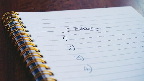خلاصه کتاب مدیریت زمان فصل هفتم فهرستی از کارهای روزانه تهیه کنید